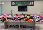 Finti addobbi Made in Italy e giocattoli non certificati: scattano i sequestri tra Carini e Borgetto
