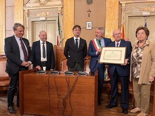 trapani/agrigento-conferita-la-cittadinanza-onoraria-al-senatore-enrico-la-loggia