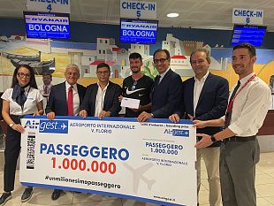 trapani/laeroporto-di-trapani-birgi-festeggia-il-suo-milionesimo-passeggero-dallinizio-del-2023