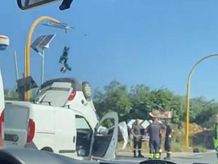 scontro-frontale-a-castelvetrano-auto-si-ribalta-tre-feriti-ma-nessuno-in-pericolo-di-vita