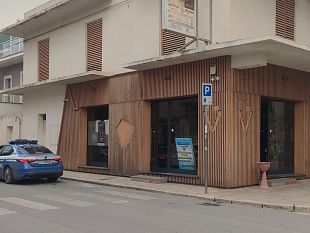 mazara-colpi-di-pistola-contro-la-vetrina-di-un-bar