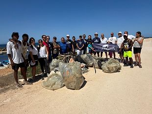 petrosino-grande-successo-per-la-passeggiata-ecologica-organizzata-da-plastic-free-sul-litorale-di-sibiliana