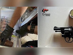 due-chili-di-hashish-e-pistola-in-casa-scattano-le-manette-per-un-20enne