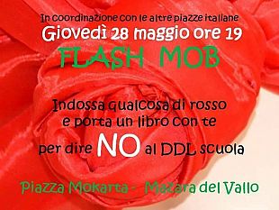 flash-mob-scuola-ii-parte-si-torna-stasera-stavolta-vestiti-di-rosso-in-piazza-mokarta