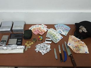 trapani-i-carabinieri-arrestano-un-giovane-sorpreso-con-la-droga-in-casa