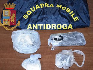 2trovato-in-possesso-di-854-gr-di-cocaina-arrestato-dalla-polizia
