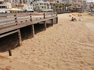 lamministrazione-pulisce-la-spiaggetta-dello-scalo-di-bruca-ed-ora-parola-ai-cittadini-riusciranno-a-mantenerla-pulita