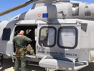 trapani-le-forze-armate-maltesi-si-addestrano-con-gli-equipaggi-dell82-centro-c-s-a-r