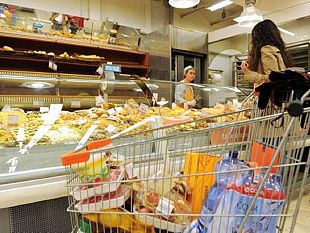 salemi/agente-penitenziario-sventa-rapina-in-un-supermercato