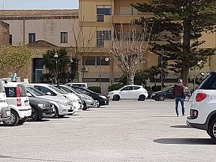 mazara-posteggiatori-abusivi-danni-all-auto-di-in-cittadino-petizione-promossa-su-change-org-per-chiedere-intervento-autorita