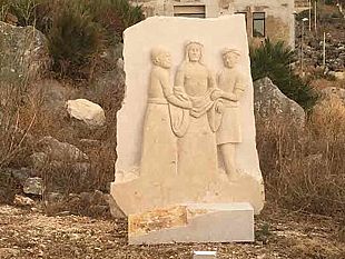 trapani-regina-pacis-faro-di-pace-nel-mediterraneo-svelata-la-stazione-marmorea-della-via-crucis