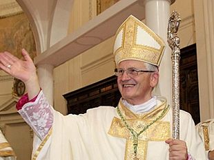 43-giornata-per-la-vita-il-vescovo-benedice-mamme-e-bimbi-nati-nellultimo-anno