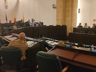 mazara-consiglio-comunale-12-punti-approvati-scontro-politico-in-aula