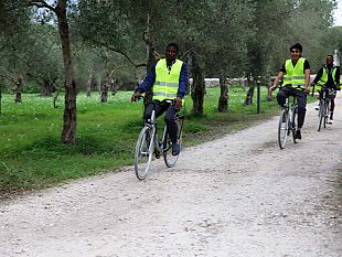badia-grande-educazione-stradale-e-biciclette-per-la-mobilita-dei-migranti-di-paceco