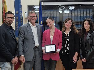 castellammare-celebra-il-talento-di-sofia-sottile-giovane-promessa-della-danza-ammessa-allaccademia-di-torino