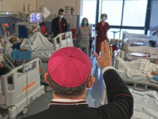 mazara/il-vescovo-giurdanella-visita-gli-ammalati-e-celebra-la-santa-messa-negli-ospedali-della-diocesi