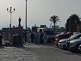 trapani-migrante-sulla-nave-azzurra-ingerisce-oggetti-trasportato-al-santantonio-abate