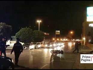 video-lungomare-s-vito-incidente-fra-auto-e-scooter-ferito-un-ragazzo