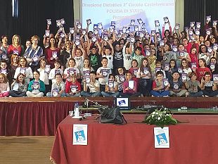 al-ii-circolo-r-settimo-si-va-a-scuola-con-il-mio-diario-il-progetto-con-la-polizia-di-stato-per-diventare-un-bravo-cittadino