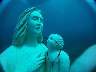 in-preghiera-per-stella-maris-a-custonaci-cerimonia-per-commemorare-le-vittime-del-mare
