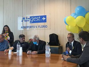 trapani-orfani-ucraini-giunti-a-birgi-la-dichiarazione-del-sindaco-tranchida