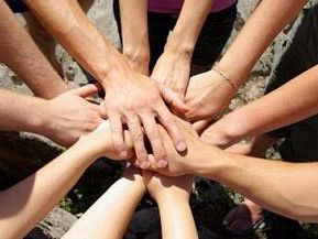 trapani/sociale-a-cefalu-pacchi-alimentari-per-100-famiglie