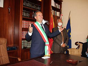 il-sindaco-massimo-grillo-si-insedia-a-palazzo-municipale-lavoreremo-perche-marsala-torni-a-sentirsi-comunita