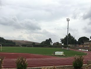 salemi-conclusi-gli-interventi-al-centro-sportivo-san-giacomo-nuovo-terreno-di-gioco-impianto-di-illuminazione-e-recinzione