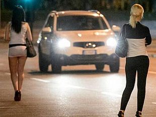 salemi/costrette-a-prostituirsi-e-a-vivere-in-condizione-precarie-8-arresti