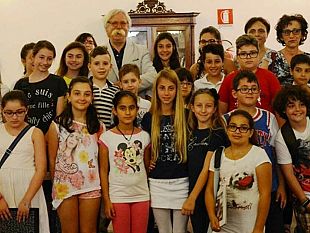 mazara-gli-alunni-del-3-circolo-didattico-bonsignore-intervistano-il-sindaco-cristaldi