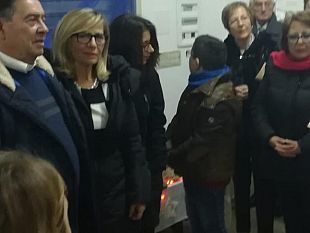 la-messa-di-natale-di-progetto-triscina-con-i-doni-per-i-bambini-di-don-meli