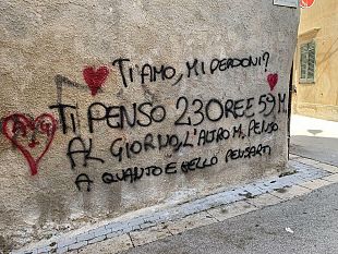 ti-amo-mi-perdoni-e-la-frase-imbratta-la-chiesa-di-san-giuseppe