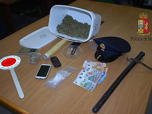 alcamo-insospettabile-arrestato-dalla-polizia-di-stato-in-auto-aveva-50-grammi-di-cocaina-e-a-casa-200-di-marijuana