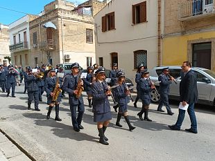 paceco-ieri-in-corteo-per-la-festa-dei-lavoratori