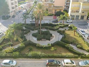 trapani-nuove-panchine-in-piazzetta-castiglione