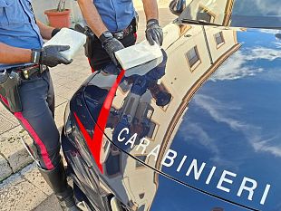 tenta-la-fuga-in-motorino-con-due-chili-di-cocaina-arrestato-65enne-ad-alcamo