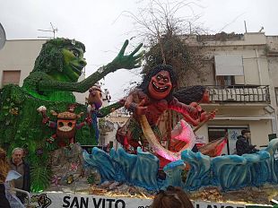 san-vito-lo-capo-le-parole-del-sindaco-la-sala-sullottima-riuscita-dei-primi-due-giorni-del-carnevale-2025