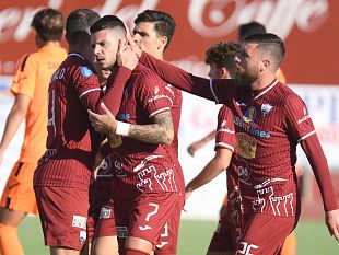 il-trapani-passa-il-turno-di-coppa-ma-i-tifosi-contestano-squadra-e-societa