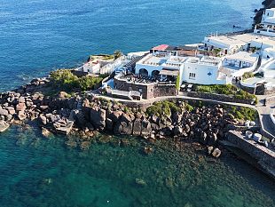 malvasia-delle-lipari-un-legame-strategico-tra-le-eolie-e-la-sicilia