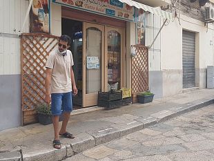 piazza-porta-palermo-marciapiedi-molto-scivolosi-pericolo-per-le-persone