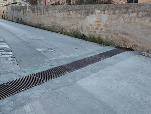 valderice-apposta-una-nuova-griglia-stradale-in-via-enrico-toti