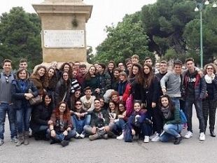 marsala-il-liceo-scientifico-ruggieri-visita-i-luoghi-storici-ed-istituzionali-della-regione-siciliana
