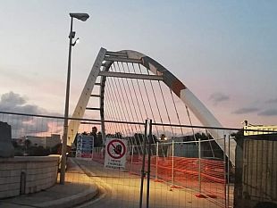 ponte-arena-mdc-e-ass-quarara-ponte-chiuso-dalle-18-ma-nessuno-vi-lavora