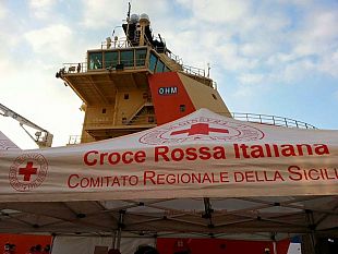 anche-il-2015-un-anno-di-umanita-croce-rossa-sicilia-presenta-il-report-annuale-degli-interventi-per-gli-sbarchi-delle-persone-migranti