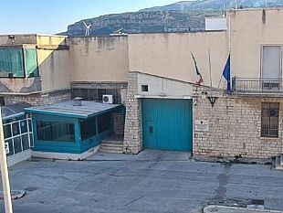 trapani/non-vuole-tornare-in-cella-detenuto-aggredisce-quattro-agenti-penitenziari-di-trapani