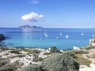 favignana-accoglie-nuovamente-il-suo-festival-otto-giorni-di-musica-teatro-memoria-e-visione