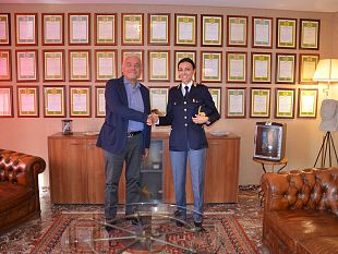la-questura-di-trapani-ha-un-nuovo-funzionario-e-il-commissario-capo-carriero