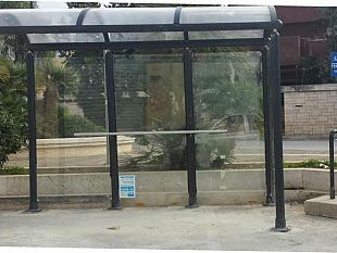 mazara-la-pensilina-alla-fermata-bus-mazara-palermo-e-piccola-la-grutta-interviene-in-consiglio