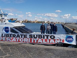 video-mazara-iniziativa-appello-ugl-per-liberazione-pescatori-e-pescherecci-sequestrati-a-bengasi