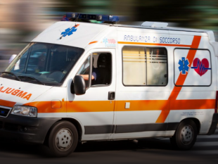 incidente-sul-lavoro-a-santa-maria-di-licodia-operaio-cade-dalle-scale-ed-e-grave